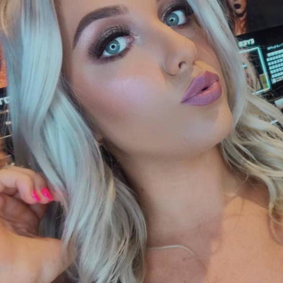 Meet your Posher, Charlotte - Picture 1 of 1